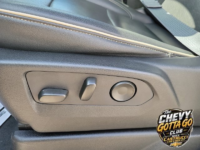 Used 2024 Chevrolet Tahoe Premier AWD/4WD image 19