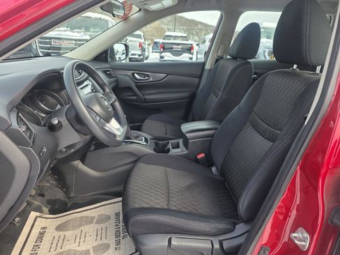 Used 2017 Nissan Rogue S image 18