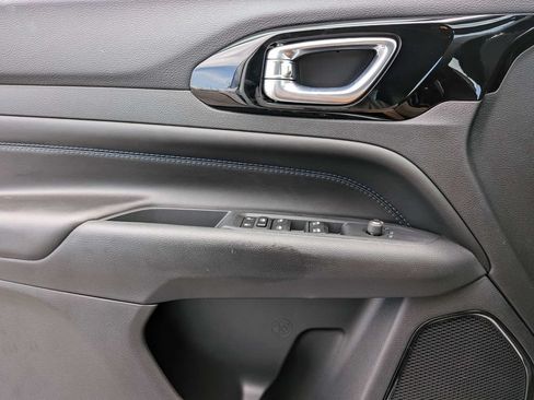 New 2026 Jeep Compass Latitude AWD/4WD image 23
