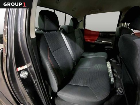 Used 2022 Toyota Tacoma SR5 w/ Technology Package RWD image 20