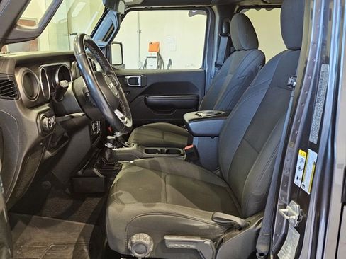 Used 2020 Jeep Gladiator Sport w/ Quick Order Package 24S image 12