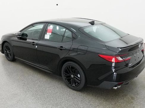 New 2026 Toyota Camry SE FWD image 8