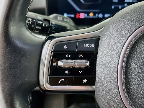 Used 2025 Kia Sorento SX AWD/4WD image 13