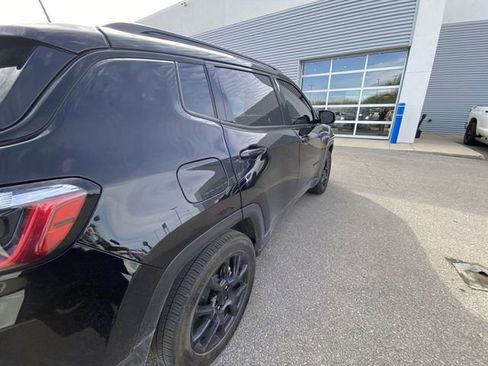 Used 2023 Jeep Compass Altitude w/ Sun and Sound Group image 11