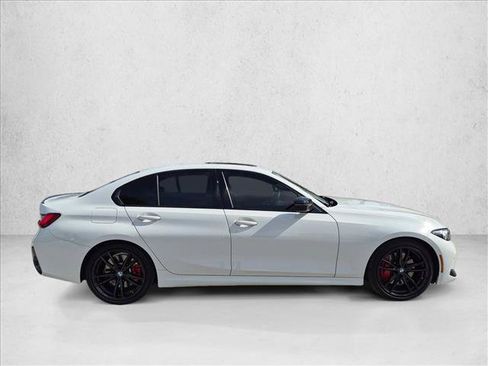 Used 2023 BMW 330i Sedan w/ M Sport Package RWD image 4