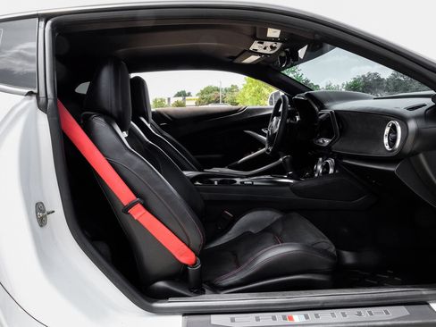 Used 2017 Chevrolet Camaro ZL1 RWD image 34