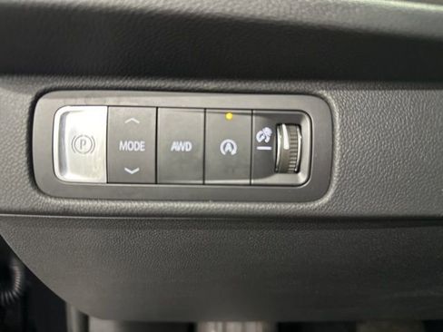 Certified 2026 Chevrolet Traverse LT w/ Midnight/Sport Edition image 17