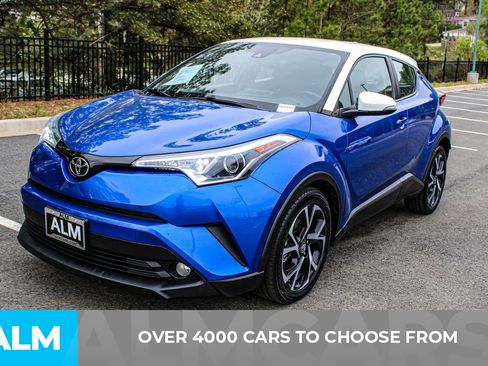 Used 2018 Toyota C-HR XLE image 2