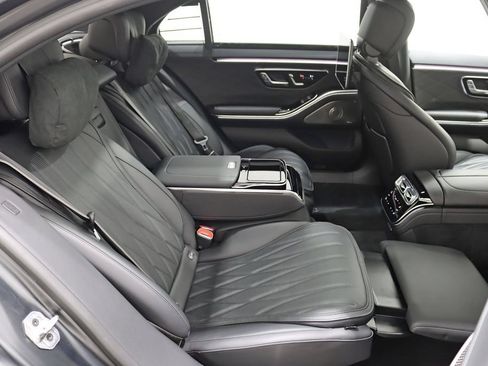 Used 2024 Mercedes-Benz S 63 AMG S image 37