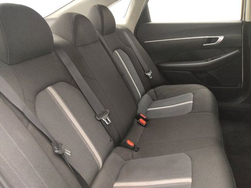 Used 2022 Hyundai Sonata SE image 19