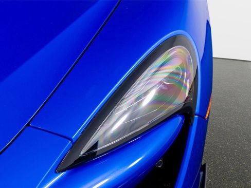Used 2020 McLaren 600LT Spider RWD image 24