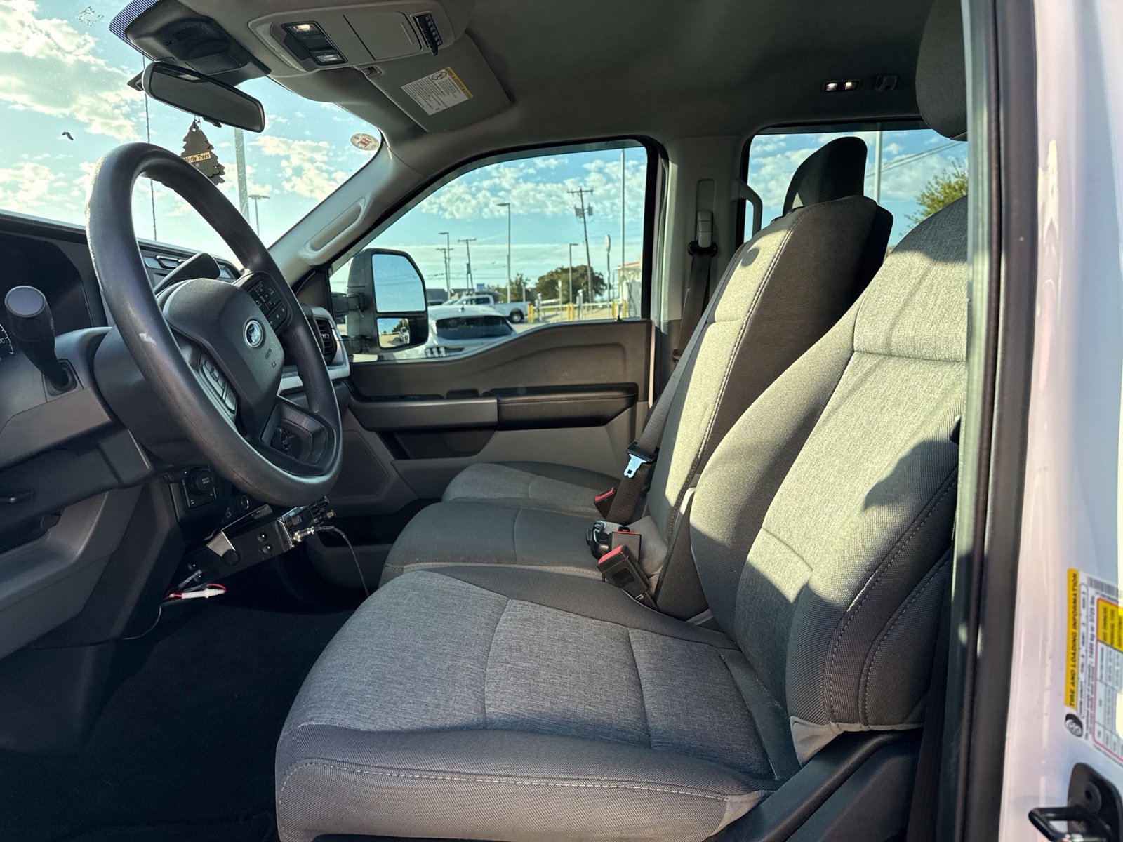 Used 2024 Ford F250 XL w/ STX Appearance Package AWD/4WD image 11