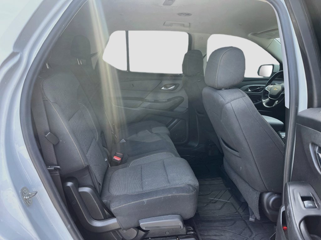 Used 2021 Chevrolet Traverse LT FWD image 27