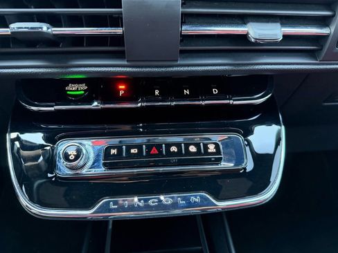 Used 2023 Lincoln Corsair Reserve image 25