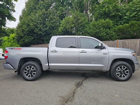 Used 2021 Toyota Tundra Limited w/ Limited Premium Package AWD/4WD image 8