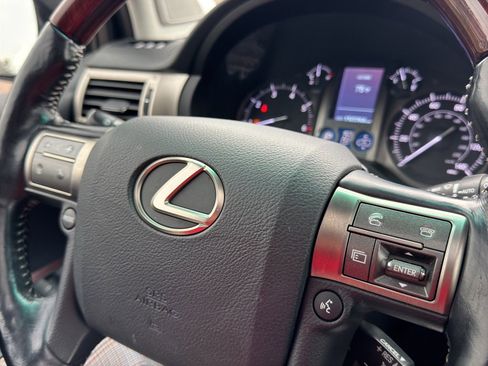 Used 2016 Lexus GX 460 Luxury w/ Preferred Accessory Package image 26