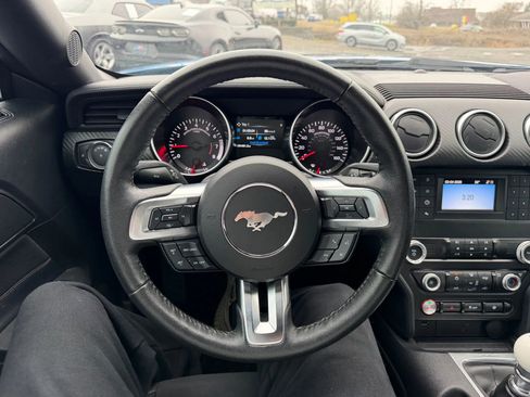 Used 2020 Ford Mustang Coupe RWD image 26