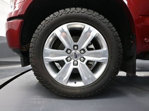 Used 2019 Ford F150 Platinum w/ Equipment Group 701A Luxury AWD/4WD image 17