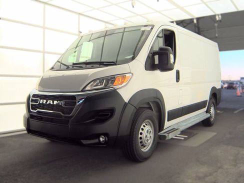 Used 2025 RAM ProMaster 2500 w/ U-Haul Equipment Group FWD image 1
