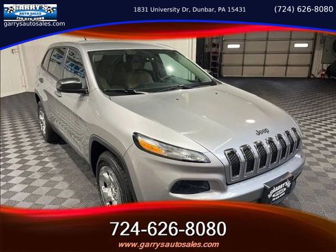 Used 2016 Jeep Cherokee Sport image 3