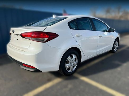 Used 2017 Kia Forte LX w/ LX Popular Package image 7