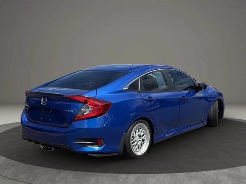 Used 2019 Honda Civic Sport image 6