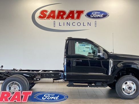 New 2026 Ford F350 XL w/ XL Chrome Package AWD/4WD image 1