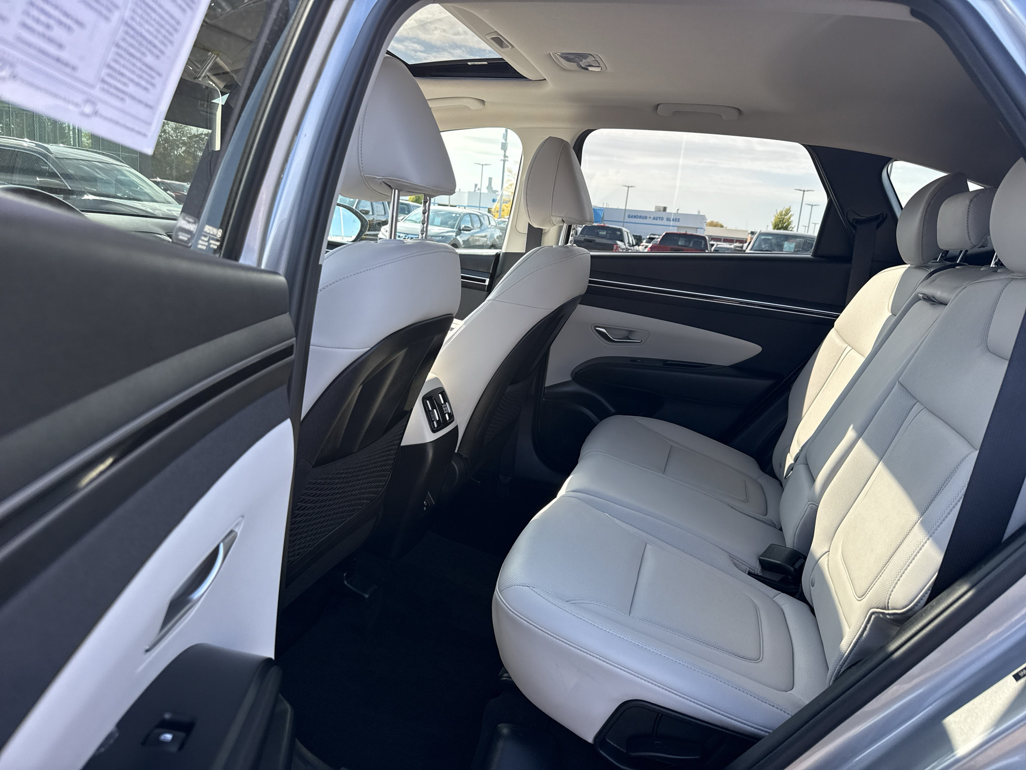 Used 2023 Hyundai Tucson SEL w/ Convenience Package AWD/4WD image 13