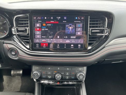 Used 2025 Dodge Durango GT AWD/4WD image 27