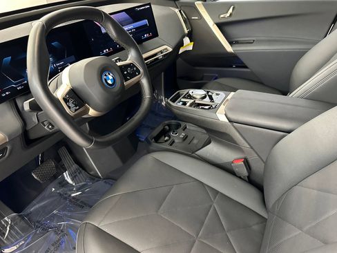 Certified 2025 BMW iX xDrive50 image 4