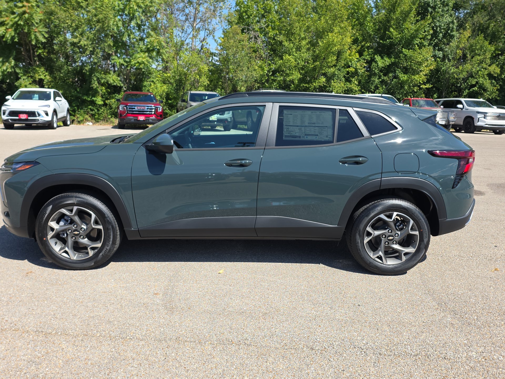 New 2026 Chevrolet Trax LT w/ Driver Confidence Package FWD image 5
