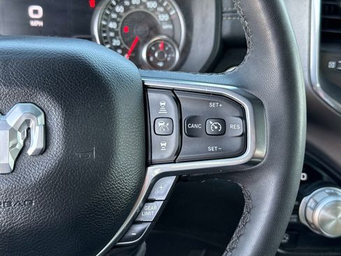 Used 2025 RAM 1500 Laramie AWD/4WD image 31
