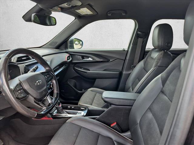 Used 2021 Chevrolet TrailBlazer RS w/ Technology Package FWD image 11
