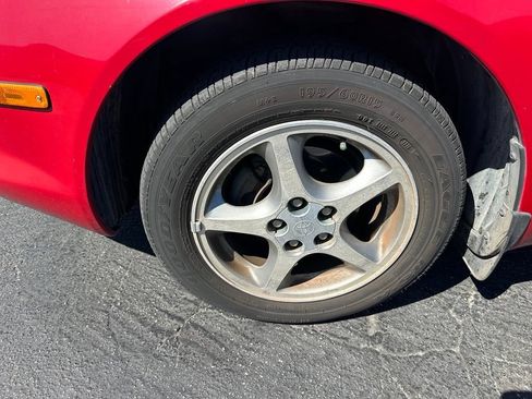 Used 1997 Toyota Celica ST FWD image 6