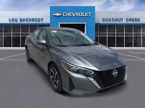 Used 2024 Nissan Sentra SV image 3