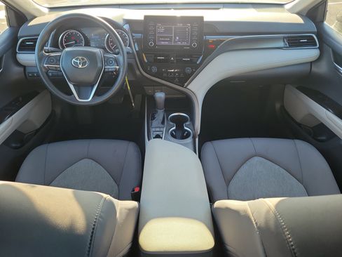 Used 2022 Toyota Camry LE image 14