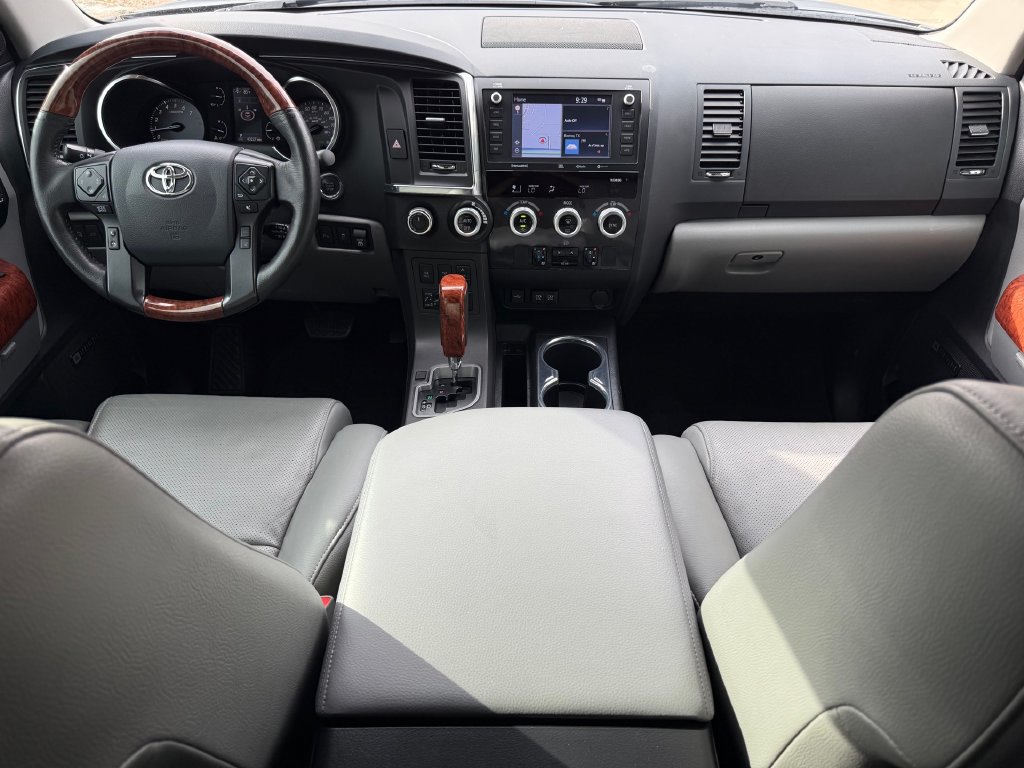 Used 2020 Toyota Sequoia Platinum AWD/4WD image 22