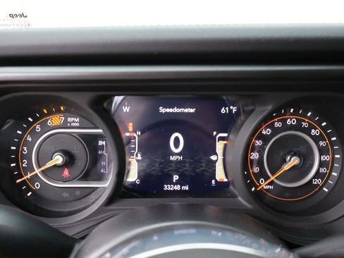 Used 2024 Jeep Wrangler Unlimited Sahara w/ Technology Group AWD/4WD image 16