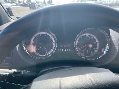 Used 2017 Dodge Grand Caravan SXT w/ Driver Convenience Group FWD image 8