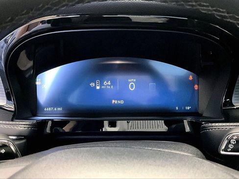 Used 2025 Lincoln Corsair Premiere w/ Equipment Group 101A image 19