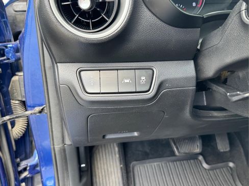 Used 2019 Kia Forte LXS FWD image 17