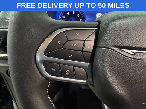 New 2027 Chrysler Pacifica Select w/ Family Tech Group AWD/4WD image 6
