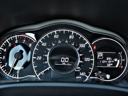 Used 2015 Nissan Versa Note SR w/ SR Tech Package image 15