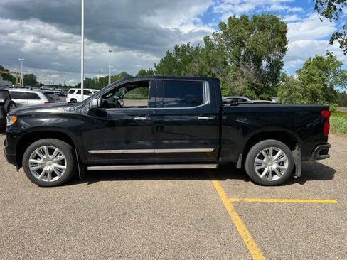 Used 2024 Chevrolet Silverado 1500 High Country w/ High Country Premium Package AWD/4WD image 5