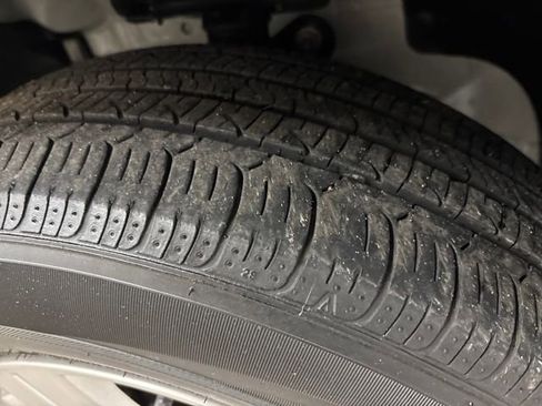 Used 2021 Chevrolet Trax LT w/ Premium Seat Package image 26