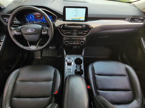 Used 2022 Ford Escape SEL w/ Technology Package FWD image 19