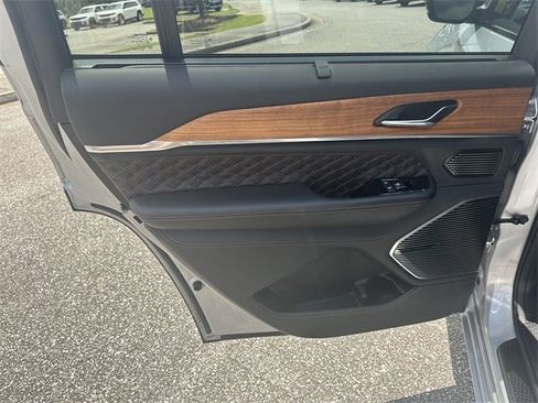 Used 2024 Jeep Grand Cherokee L Summit image 22