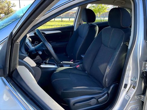 Used 2018 Nissan Sentra S image 8