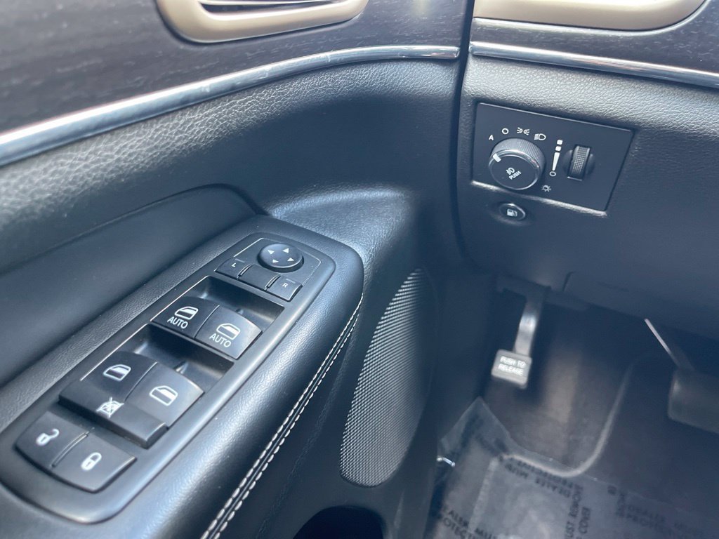 Used 2014 Jeep Grand Cherokee Limited AWD/4WD image 25