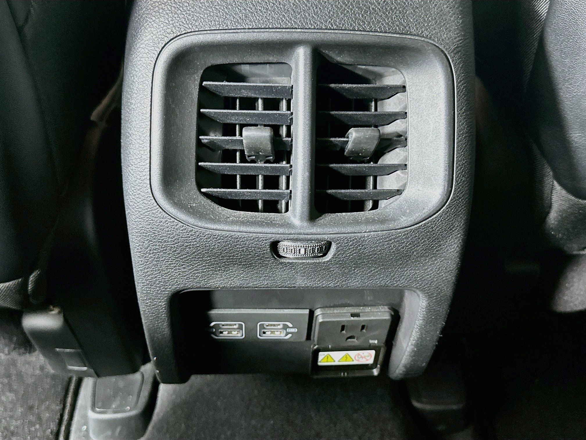 Used 2022 Jeep Cherokee Latitude Lux FWD image 26